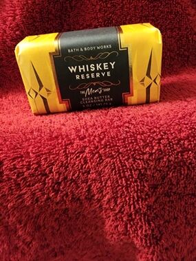 Bath & Body Works Whiskey Reserve Cleansing Bar - Gold & Black